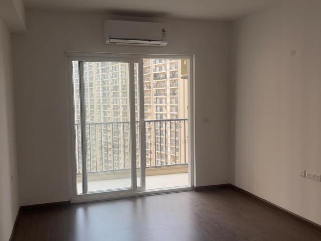 4 BHK Apartment in Sector 152 for resale Noida. The reference number is 20803890