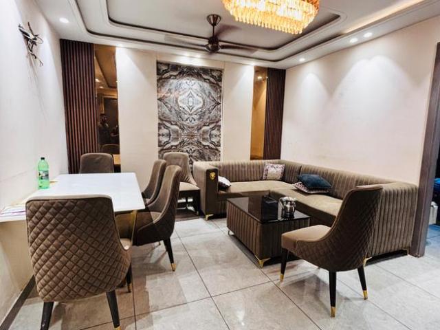 4 BHK Apartment in Sector 15 Dwarka for rent New Delhi. The reference number is 20209675