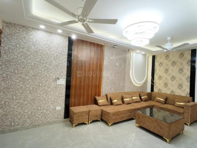4 BHK Apartment in Sector 15 Dwarka for resale New Delhi. The reference number is 20615634