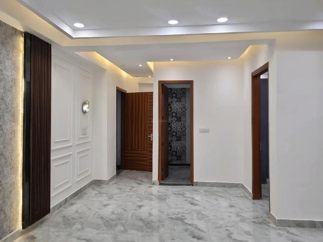 4 BHK Apartment in Sector 15 Dwarka for resale Dwarka. The reference number is 17592131