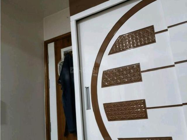 4 BHK Apartment in Sector 17 Rohini for resale New Delhi. The reference number is 20255270