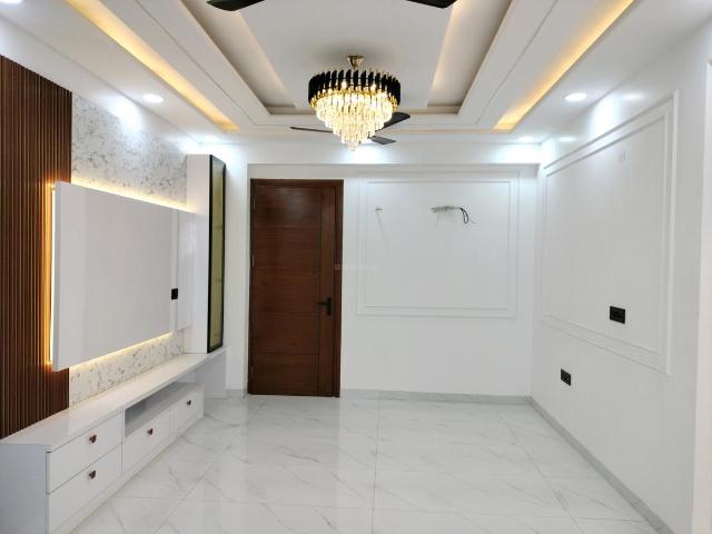 4 BHK Apartment in Sector 18 Dwarka for resale New Delhi. The reference number is 19694194