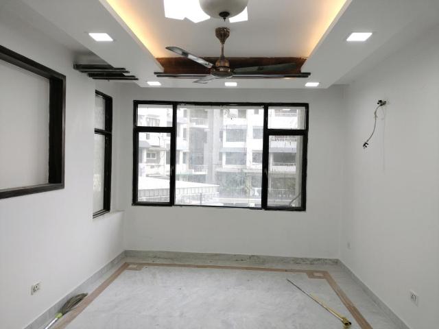 4 BHK Apartment in Sector 18 Dwarka for resale New Delhi. The reference number is 20392593