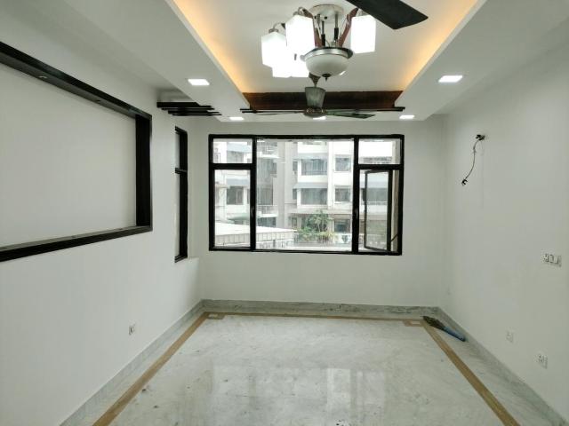4 BHK Apartment in Sector 18 Dwarka for resale New Delhi. The reference number is 20613168