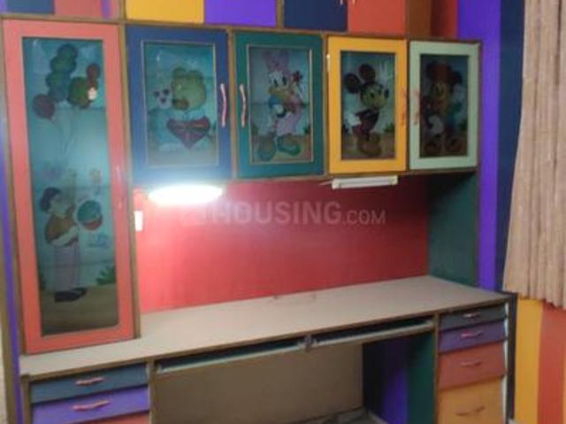 4 BHK Apartment in Sector 18 Rohini for resale New Delhi. The reference number is 20104684