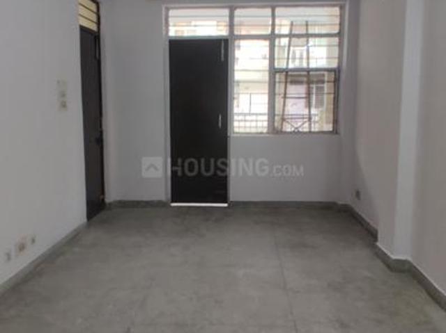 4 BHK Apartment in Sector 18 Rohini for resale New Delhi. The reference number is 20589277