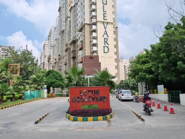 4 BHK Apartment in Sector 100 for rent Noida. The reference number is 20063284