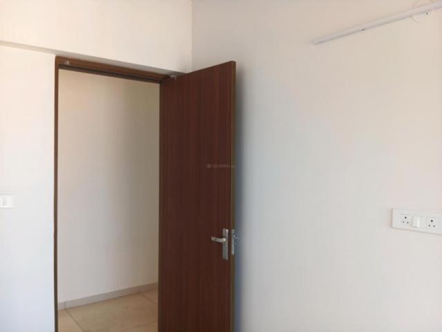 4 BHK Apartment in Sector 102 for rent Gurgaon. The reference number is 18139829