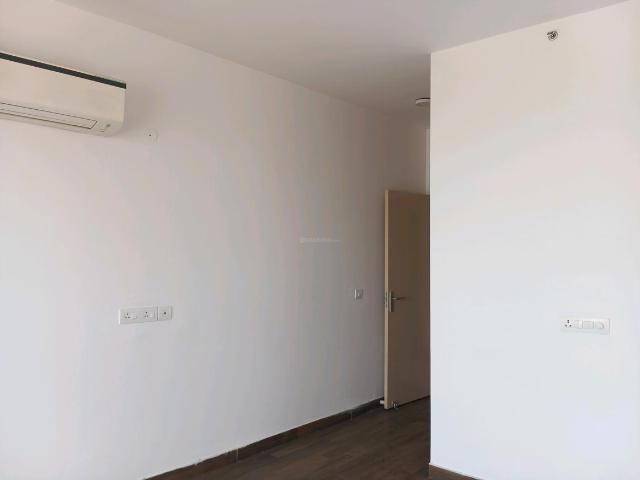 4 BHK Apartment in Sector 102 for rent Gurgaon. The reference number is 19453166
