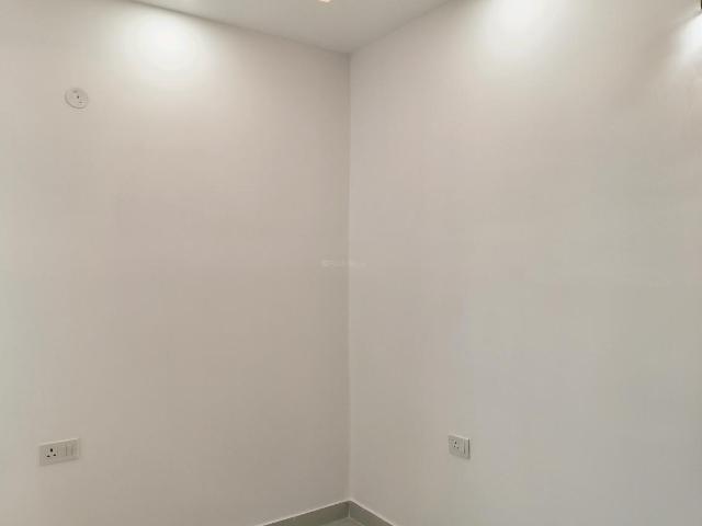 4 BHK Apartment in Sector 102 for resale Gurgaon. The reference number is 19446002