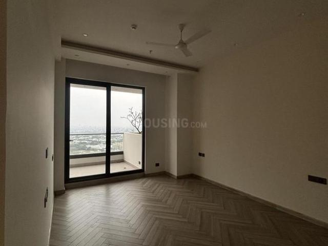 4 BHK Apartment in Sector 107 for rent Noida. The reference number is 19508354