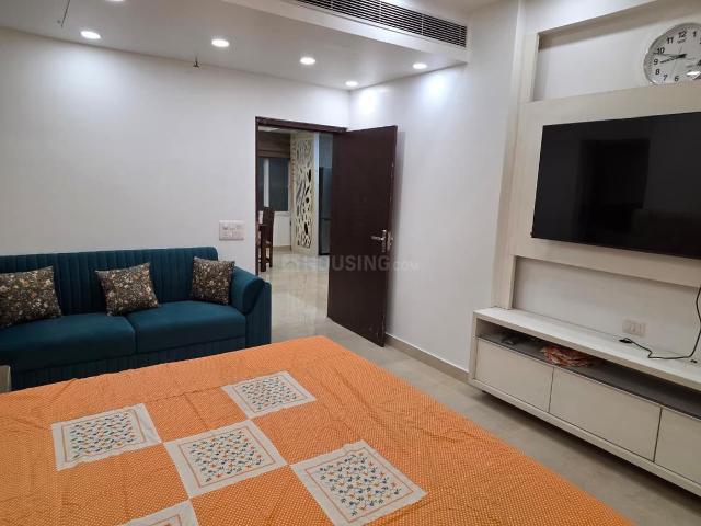 4 BHK Apartment in Sector 107 for rent Noida. The reference number is 20129921