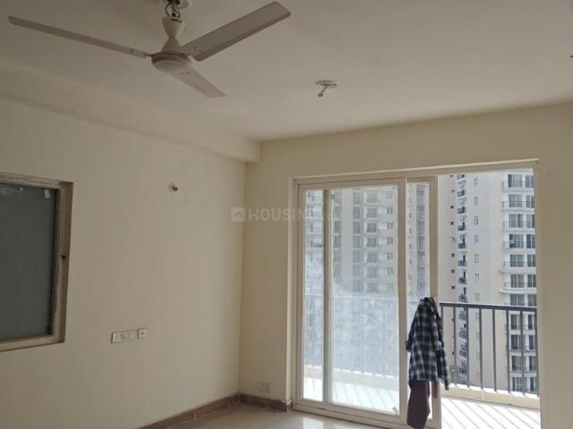 4 BHK Apartment in Sector 107 for rent Noida. The reference number is 20356381