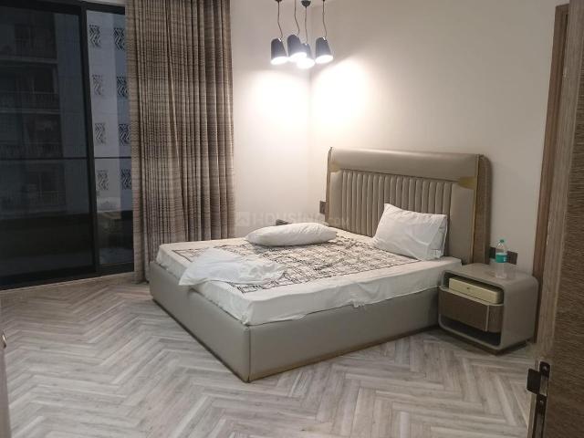 4 BHK Apartment in Sector 107 for rent Noida. The reference number is 20864240