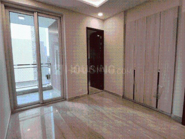 4 BHK Apartment in Sector 107 for resale Noida. The reference number is 15472646