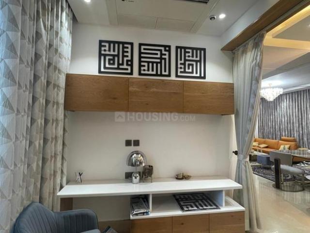 4 BHK Apartment in Sector 107 for resale Noida. The reference number is 19734136