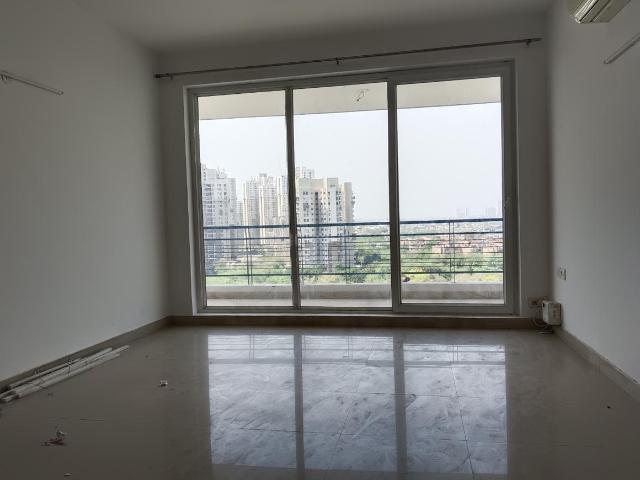 4 BHK Apartment in Sector 107 for resale Noida. The reference number is 19926479