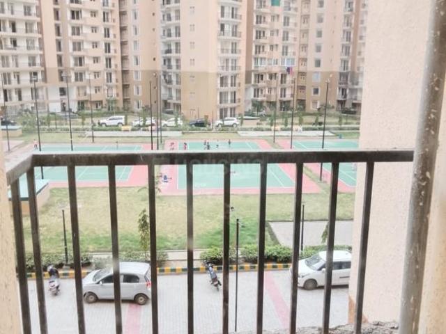 4 BHK Apartment in Sector 107 for resale Noida. The reference number is 20456152
