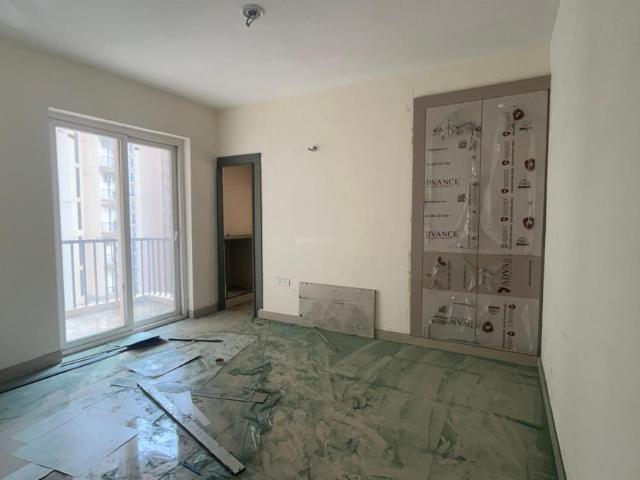 4 BHK Apartment in Sector 107 for resale Noida. The reference number is 20660081