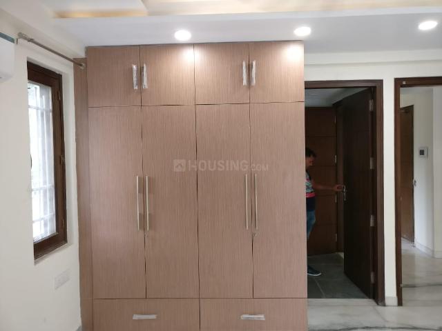 4 BHK Apartment in Sector 104 for rent Noida. The reference number is 19969963