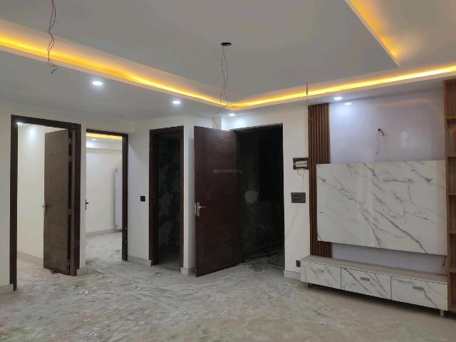 4 BHK Apartment in Sector 104 for resale Noida. The reference number is 16849833
