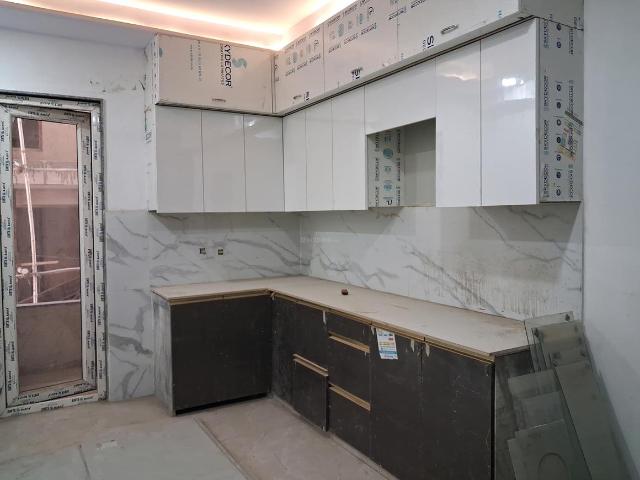 4 BHK Apartment in Sector 104 for resale Noida. The reference number is 19833135