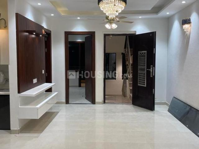 4 BHK Apartment in Sector 105 for resale Noida. The reference number is 20910457