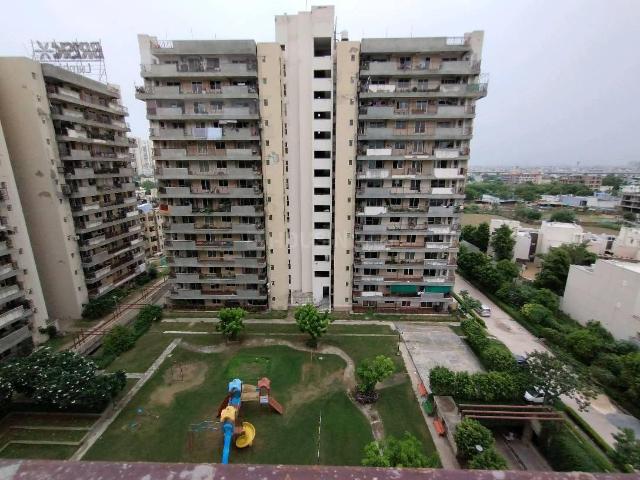 4 BHK Apartment in Sector 106 for resale Gurgaon. The reference number is 20404441
