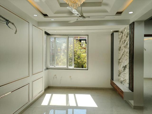 4 BHK Apartment in Sector 10 Dwarka for resale New Delhi. The reference number is 19433912