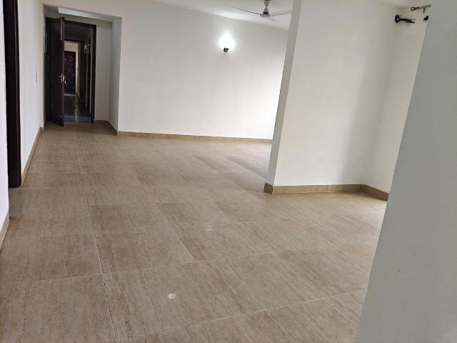 4 BHK Apartment in Sector 110 for rent Noida. The reference number is 19305739