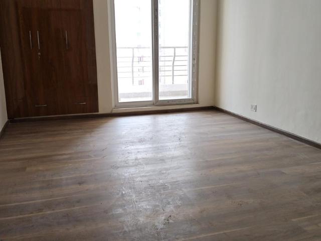 4 BHK Apartment in Sector 110 for rent Noida. The reference number is 19491635