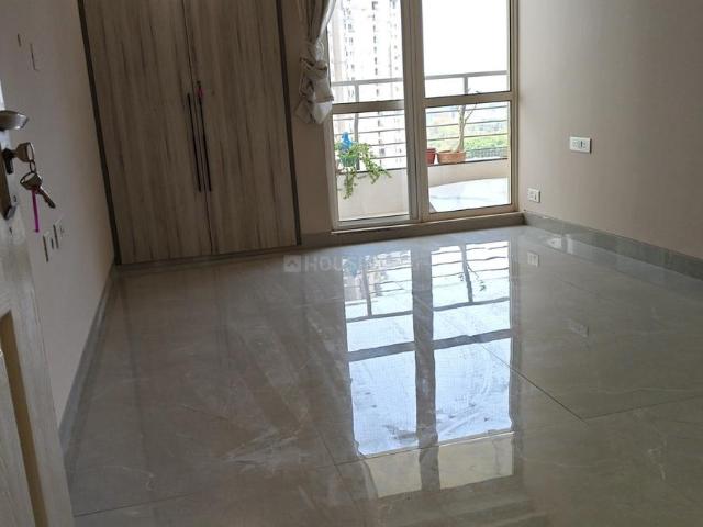 4 BHK Apartment in Sector 110 for rent Noida. The reference number is 19843301