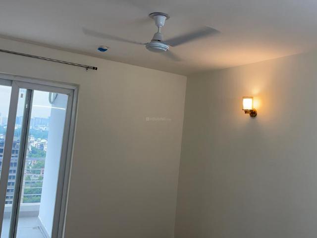4 BHK Apartment in Sector 110 for rent Noida. The reference number is 20490199