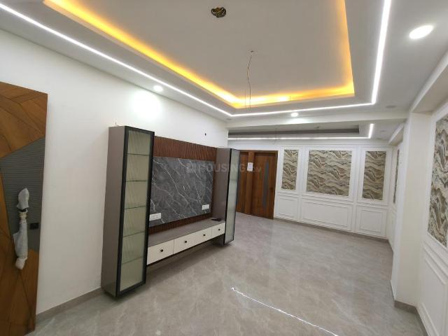 4 BHK Apartment in Sector 110 for resale Noida. The reference number is 19618395
