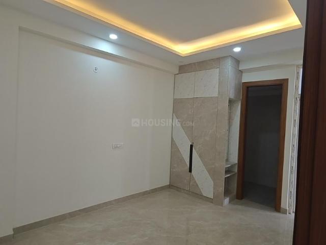4 BHK Apartment in Sector 104 for resale Noida. The reference number is 20676503