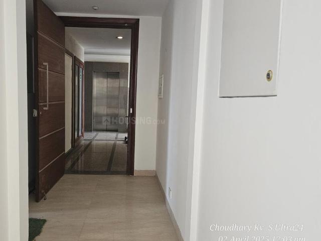 4 BHK Apartment in Sector 110A for rent Gurgaon. The reference number is 17188455