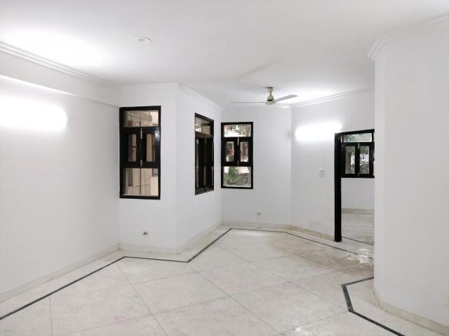 4 BHK Apartment in Sector 11 Dwarka for resale New Delhi. The reference number is 19378208