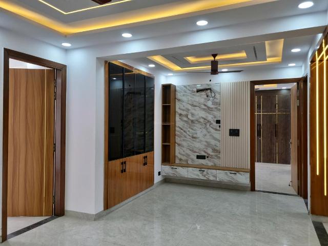 4 BHK Apartment in Sector 11 Dwarka for resale New Delhi. The reference number is 19969424
