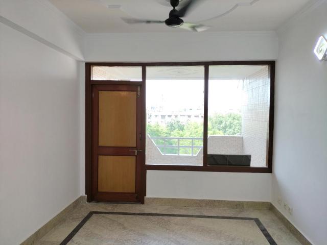 4 BHK Apartment in Sector 11 Dwarka for resale New Delhi. The reference number is 20461764