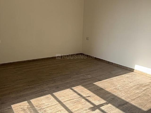 4 BHK Apartment in Sector 121 for rent Noida. The reference number is 19639022
