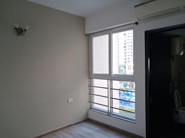 4 BHK Apartment in Sector 121 for resale Noida. The reference number is 19889350