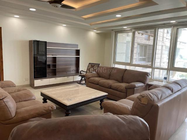4 BHK Apartment in Sector 128 for rent Noida. The reference number is 19448363