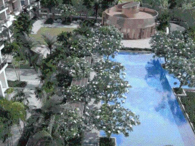 4 BHK Apartment in Sector 128 for rent Noida. The reference number is 17521378