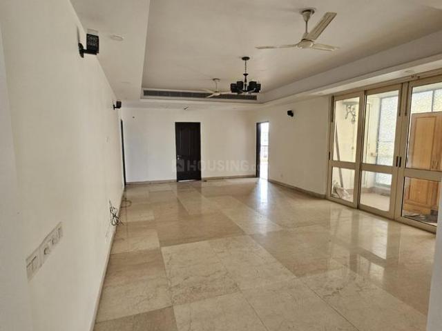 4 BHK Apartment in Sector 128 for rent Noida. The reference number is 17605538