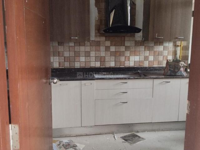 4 BHK Apartment in Sector 128 for rent Noida. The reference number is 19216451