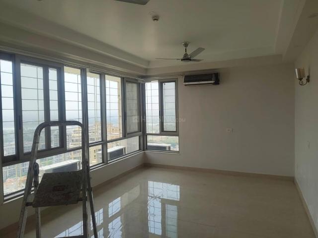 4 BHK Apartment in Sector 128 for rent Noida. The reference number is 20159401