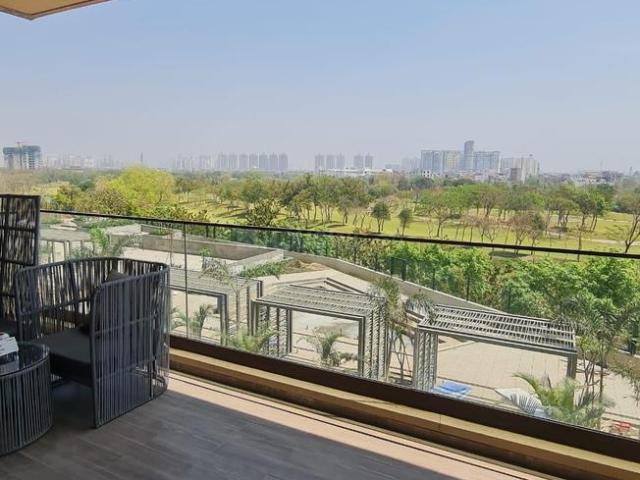 4 BHK Apartment in Sector 128 for rent Noida. The reference number is 20430319