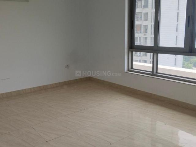 4 BHK Apartment in Sector 128 for rent Noida. The reference number is 20923434