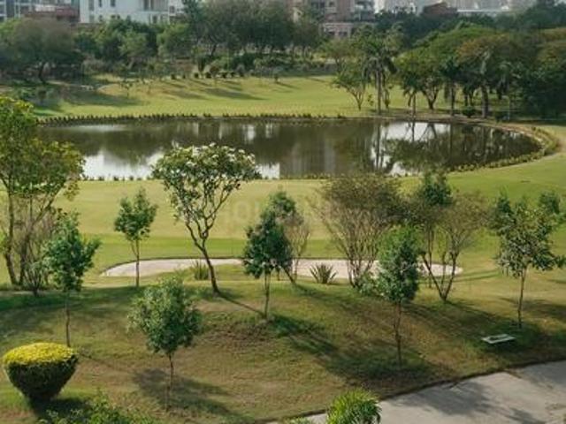 4 BHK Apartment in Sector 128 for resale Noida. The reference number is 20619157