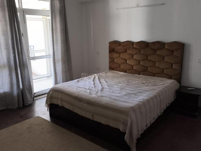 4 BHK Apartment in Sector 129 for rent Noida. The reference number is 19543341